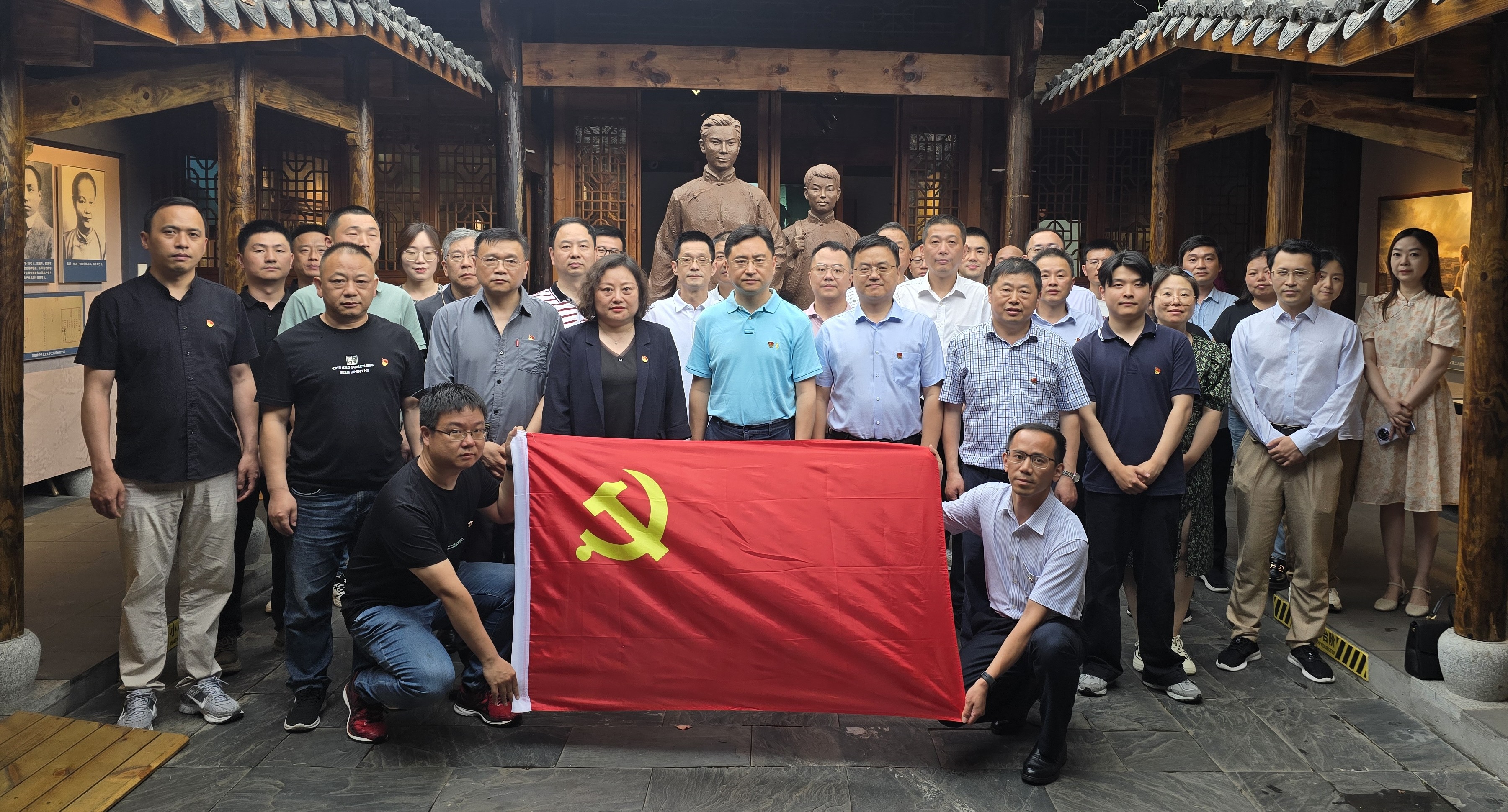 1747881068739329.jpg ce5ae9a24774debf8206124dee71b3a_副本.jpg